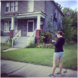 Fellow “blexting” a property in Jefferson Mack